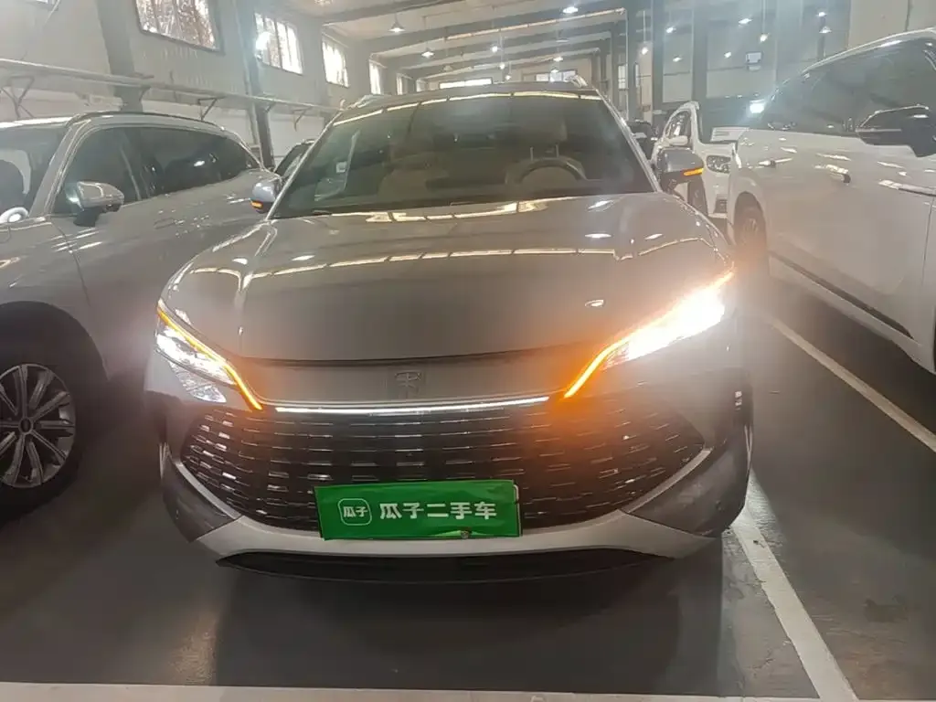 BYD L DM-i — фото 4