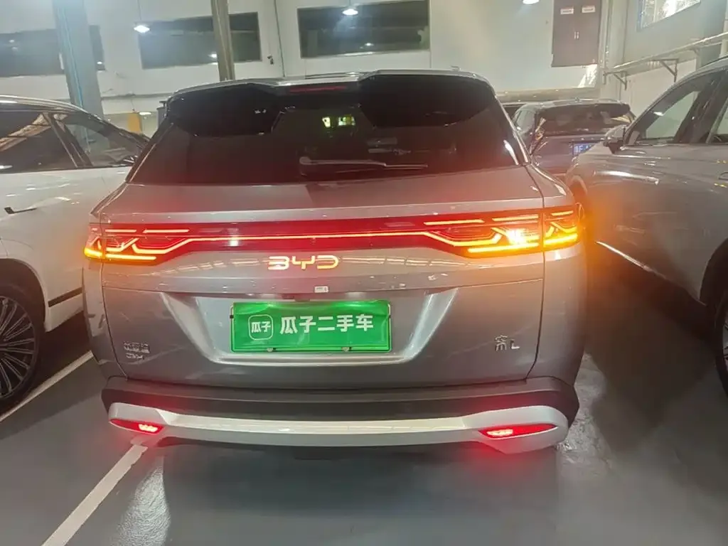 BYD L DM-i — фото 3