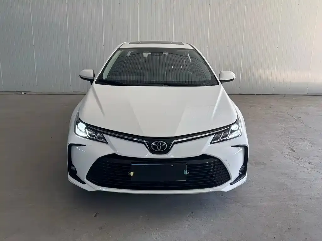 Toyota Corolla — фото 2