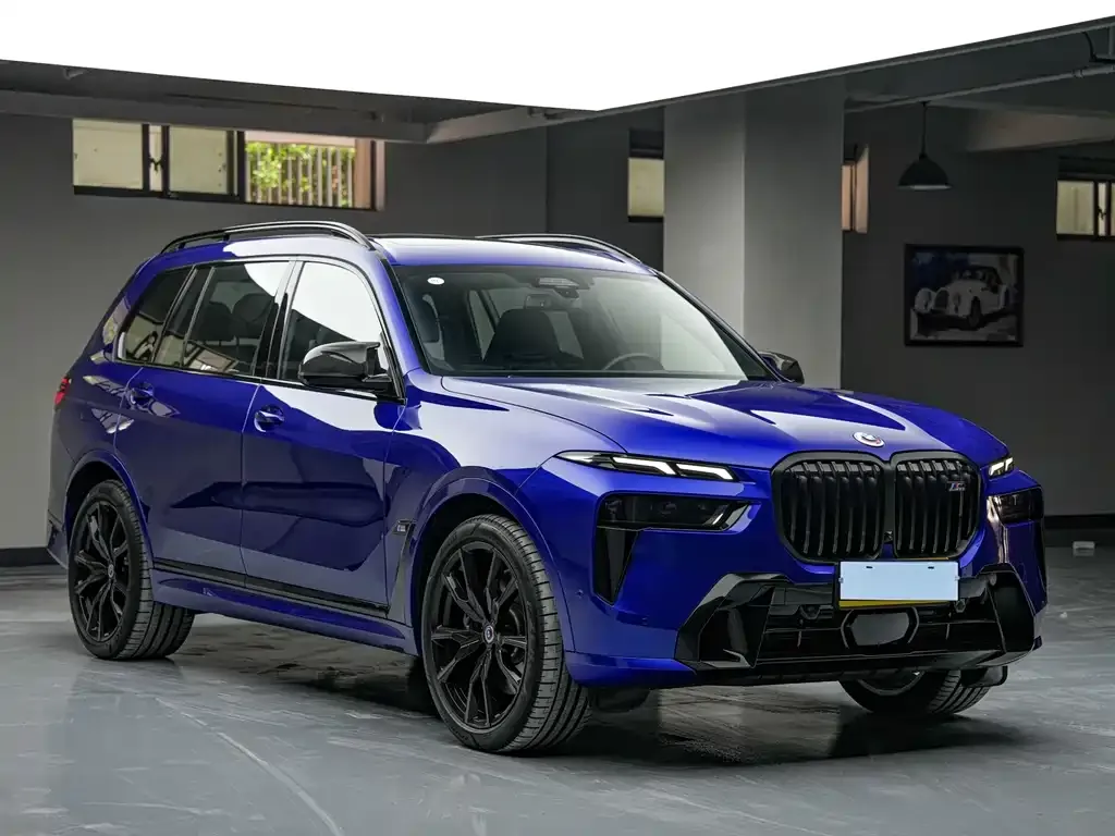 BMW X7 M60i — фото 9
