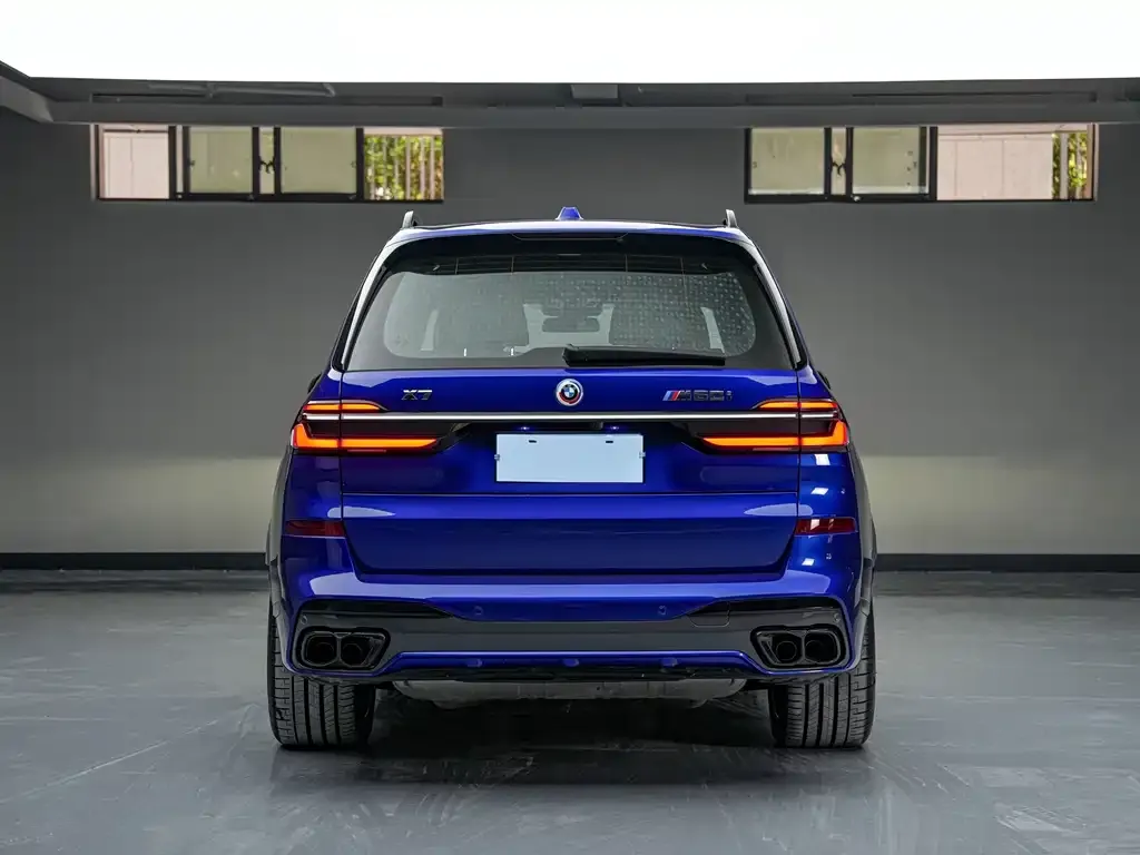BMW X7 M60i — фото 3