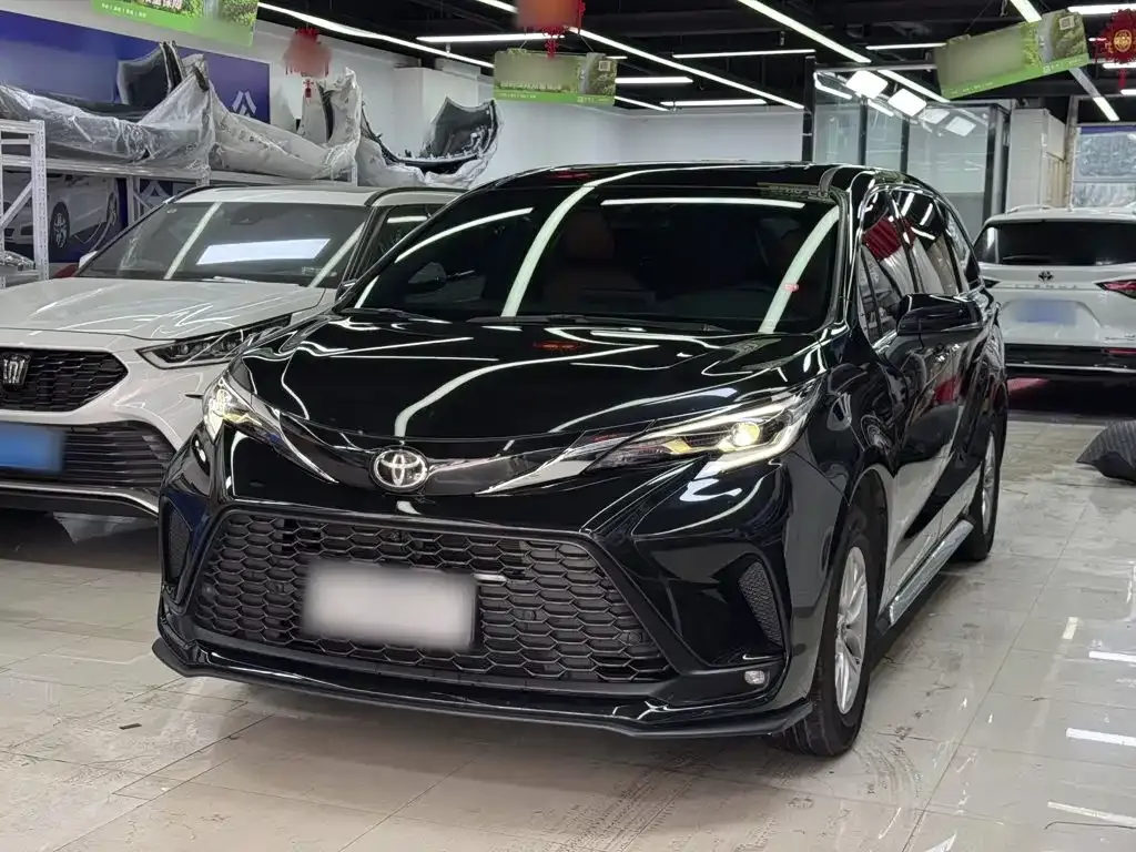 Toyota Granvia — фото 10
