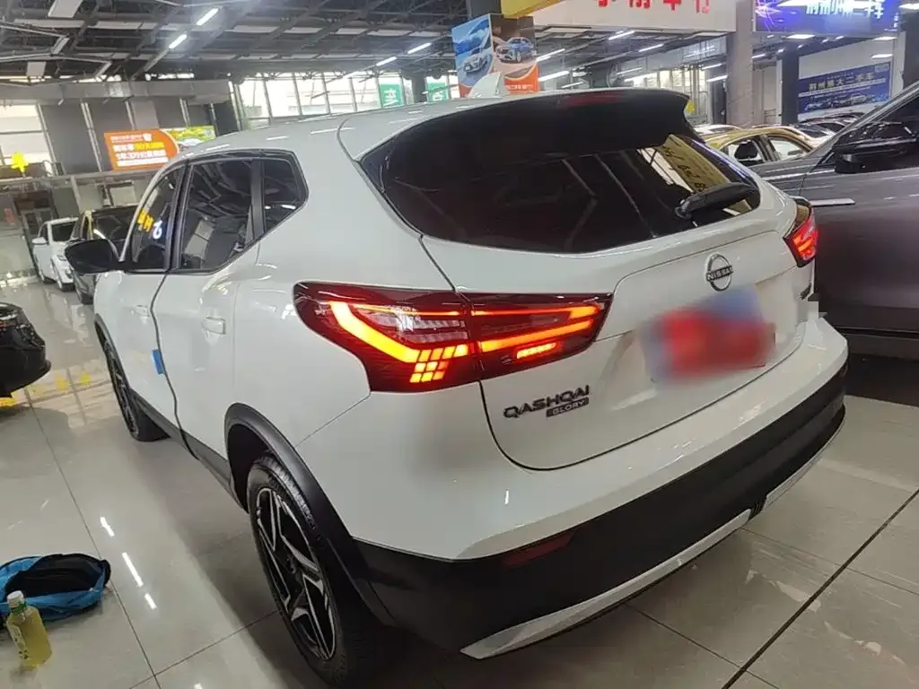 Nissan Qashqai — фото 4