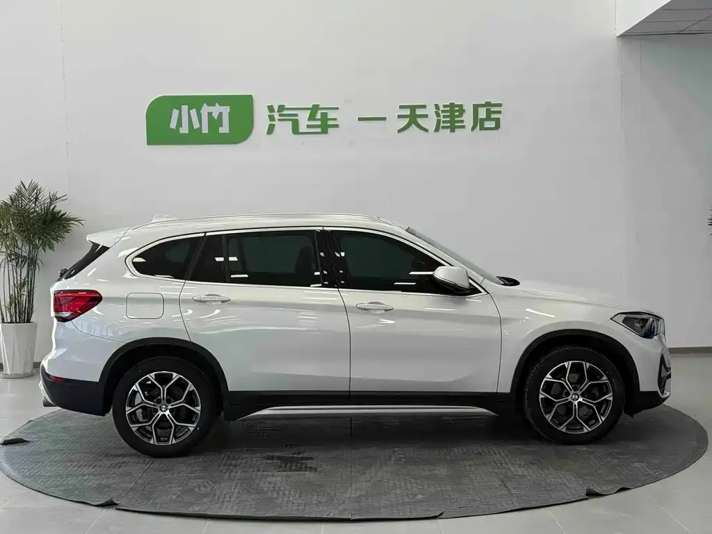 BMW X1 — фото 2