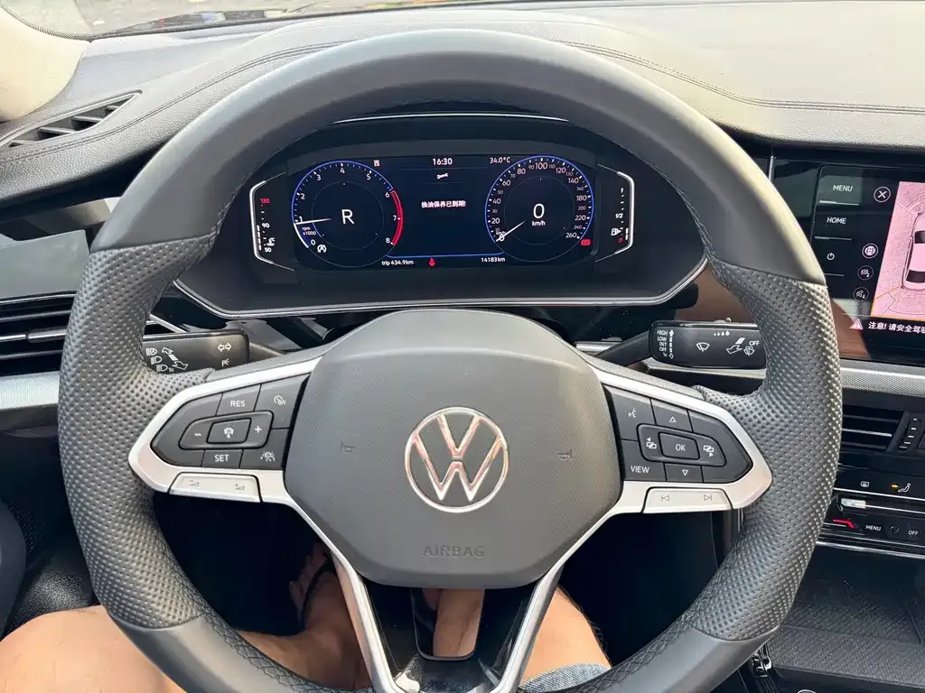 Volkswagen Passat — фото 7