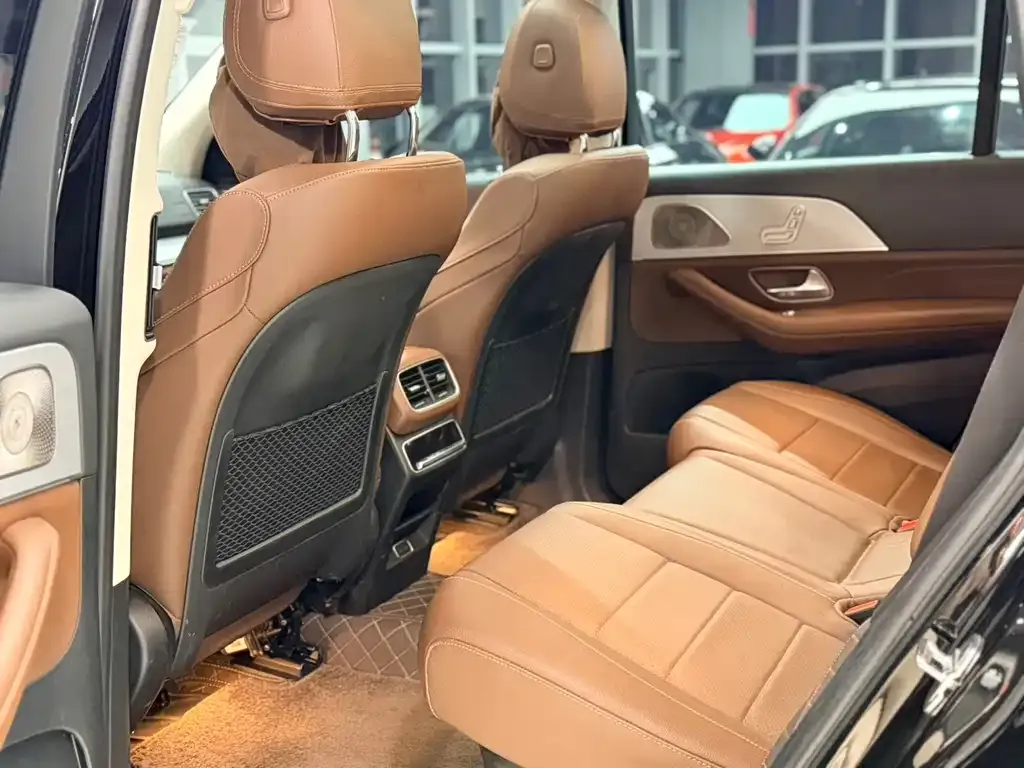 Mercedes-Benz GLS — фото 6