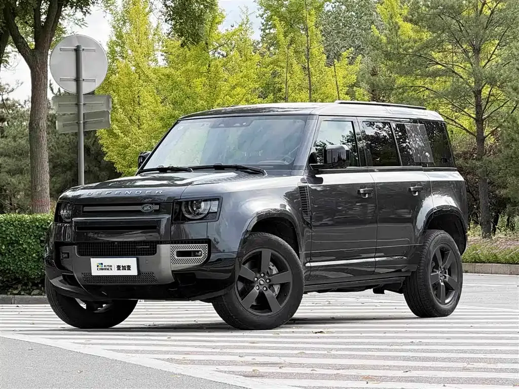 Land Rover Defender — фото 1