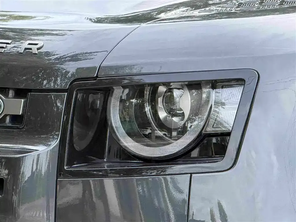 Land Rover Defender — фото 10