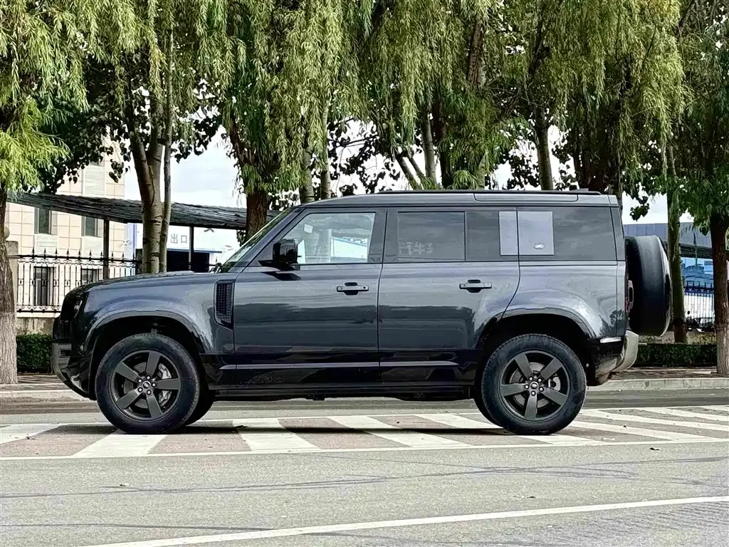 Land Rover Defender — фото 9