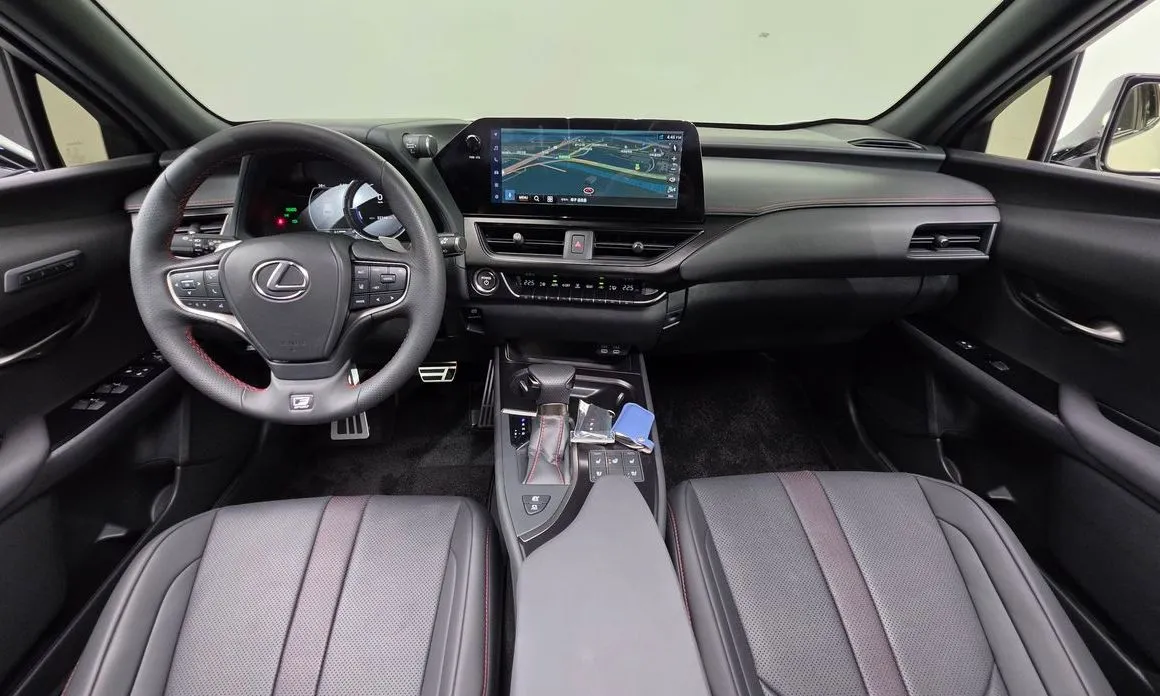 Lexus UX — фото 7
