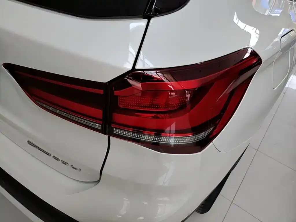 BMW X1 — фото 3