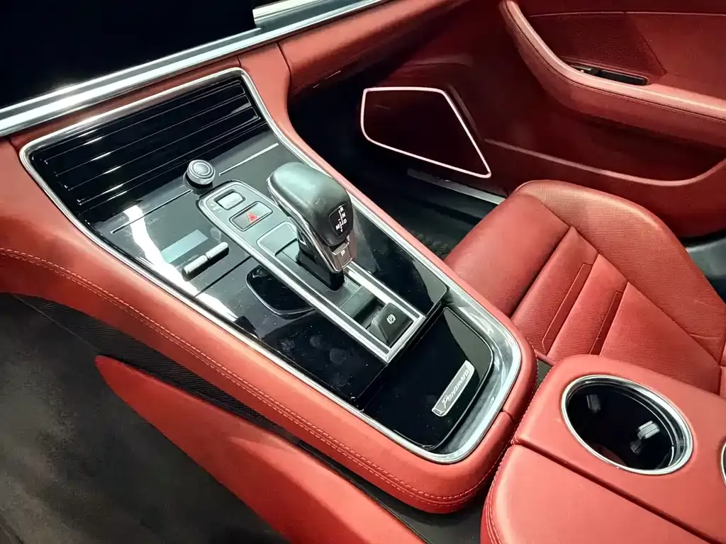 Porsche Panamera — фото 8