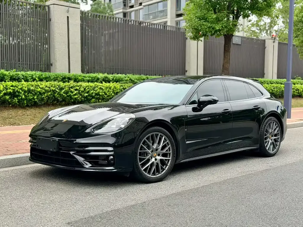 Porsche Panamera — фото 1