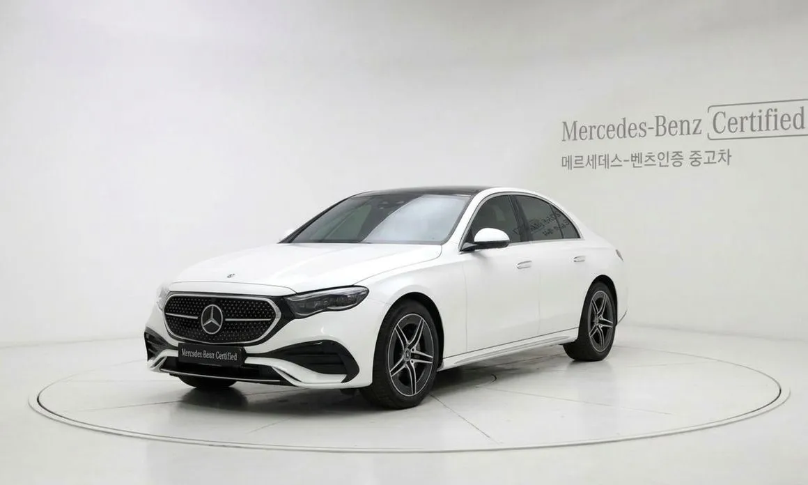 Mercedes-Benz E-Class — фото 1