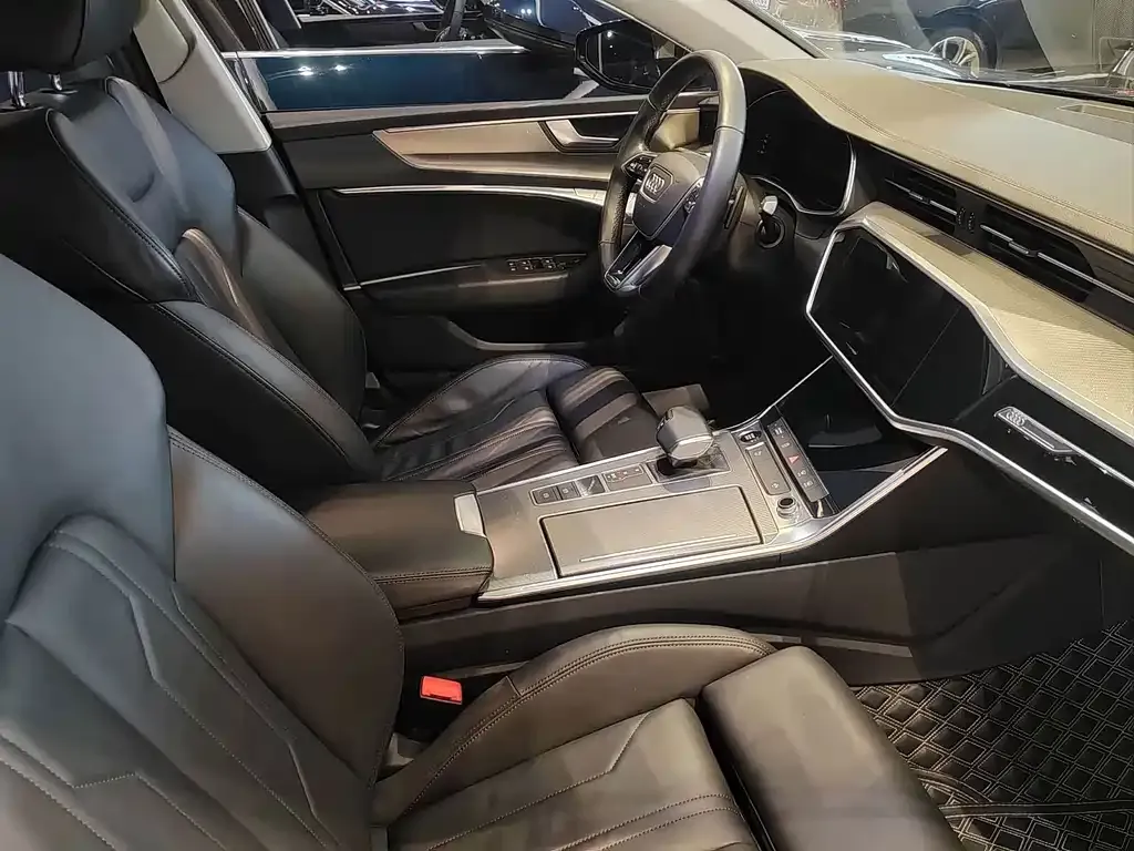 Audi A7 — фото 10