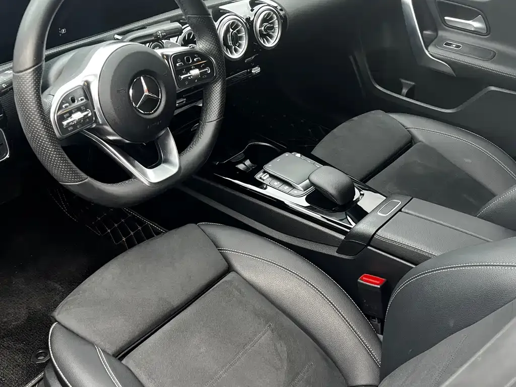Mercedes-Benz A-Class — фото 10