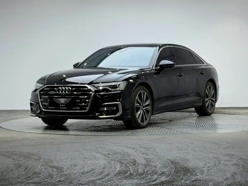 Audi A6L — фото 1