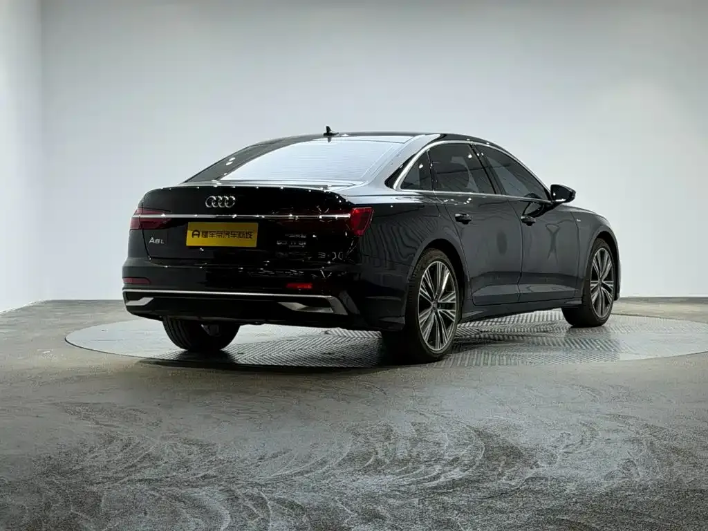 Audi A6L — фото 7