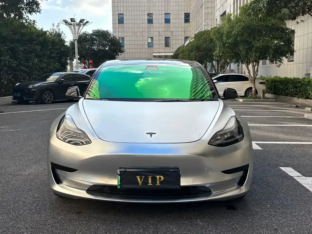 Tesla Model 3 — фото 8