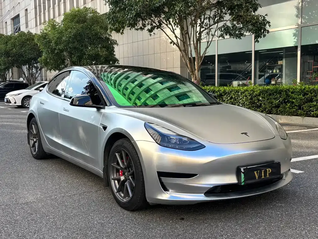 Tesla Model 3 — фото 7