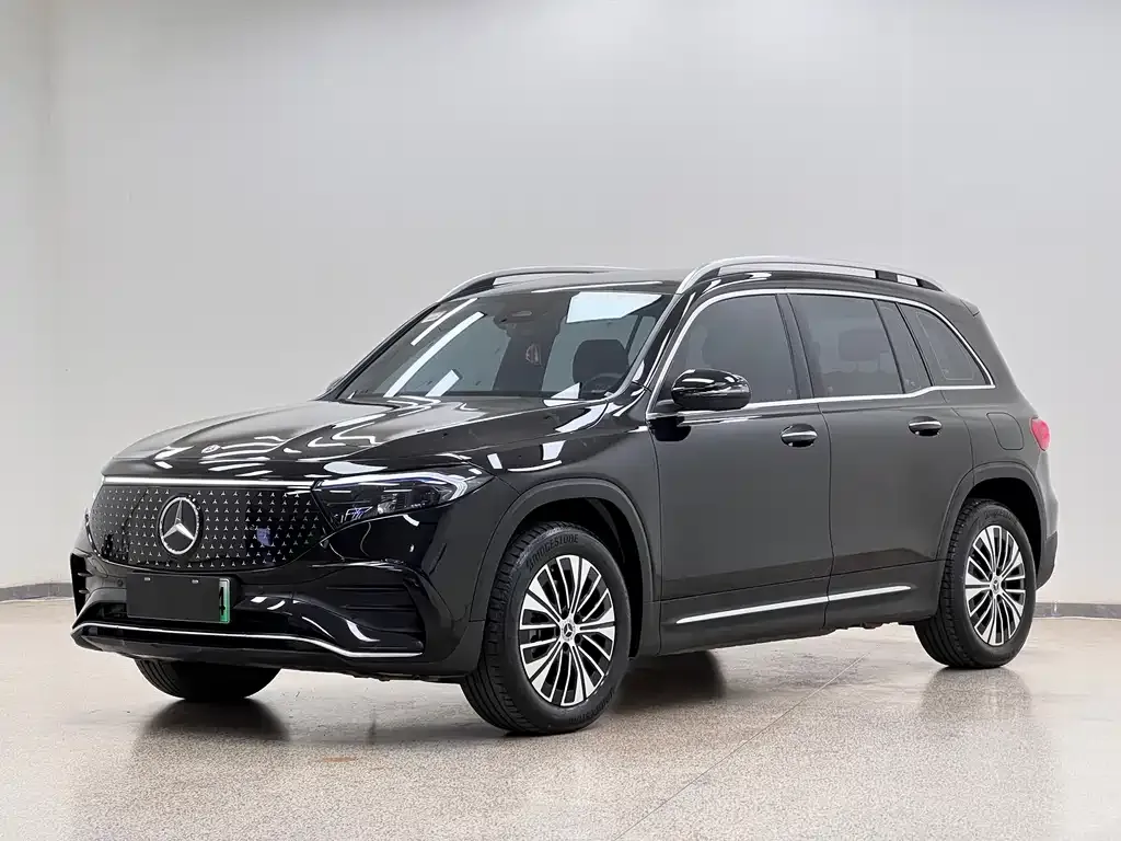 Mercedes-Benz EQB — фото 1