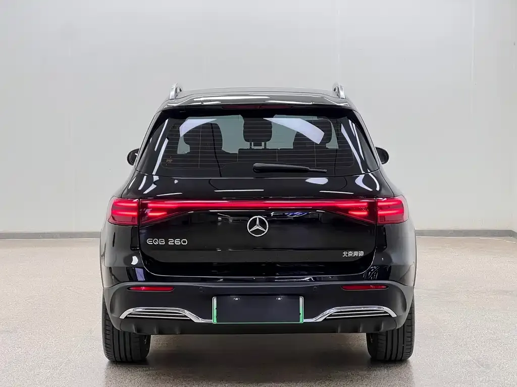 Mercedes-Benz EQB — фото 4
