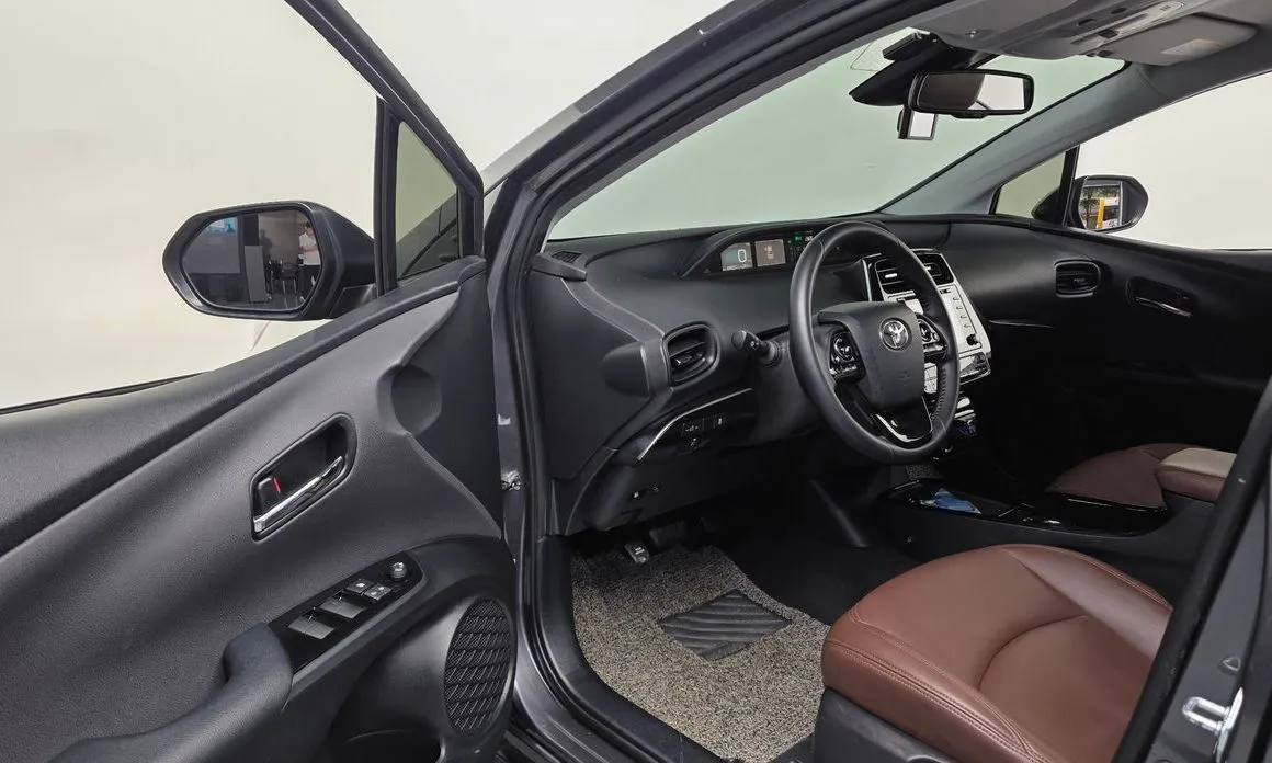 Toyota Prius — фото 6