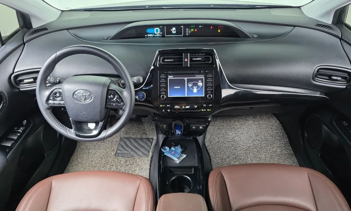 Toyota Prius — фото 5