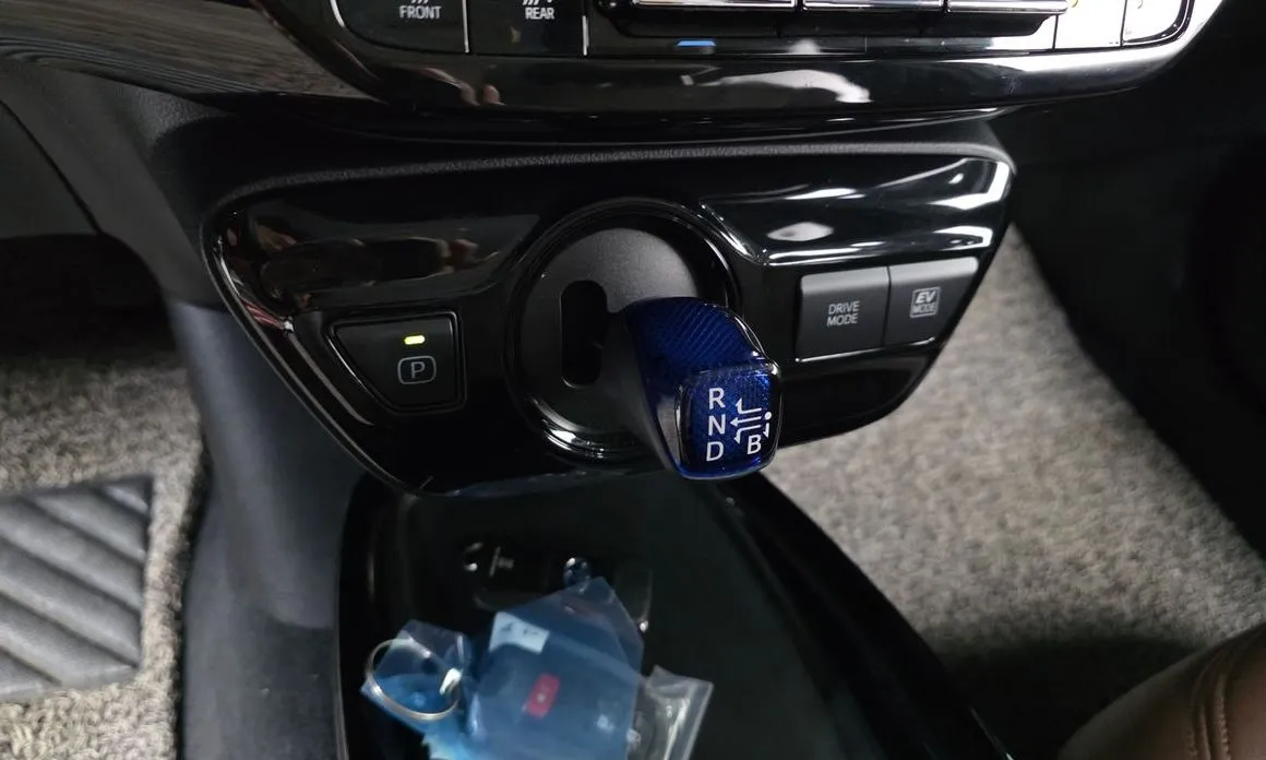 Toyota Prius — фото 8