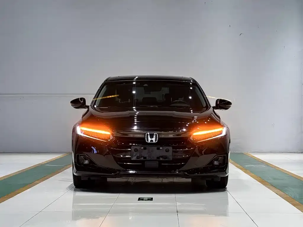 Honda Accord — фото 6