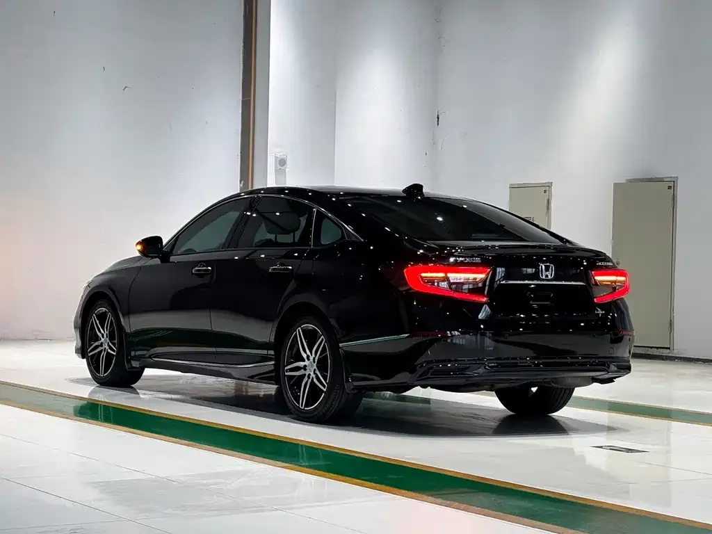 Honda Accord — фото 2