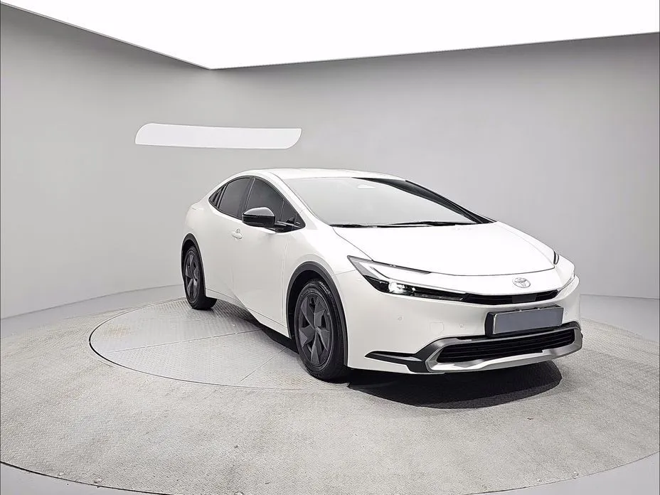 Toyota Prius — фото 10