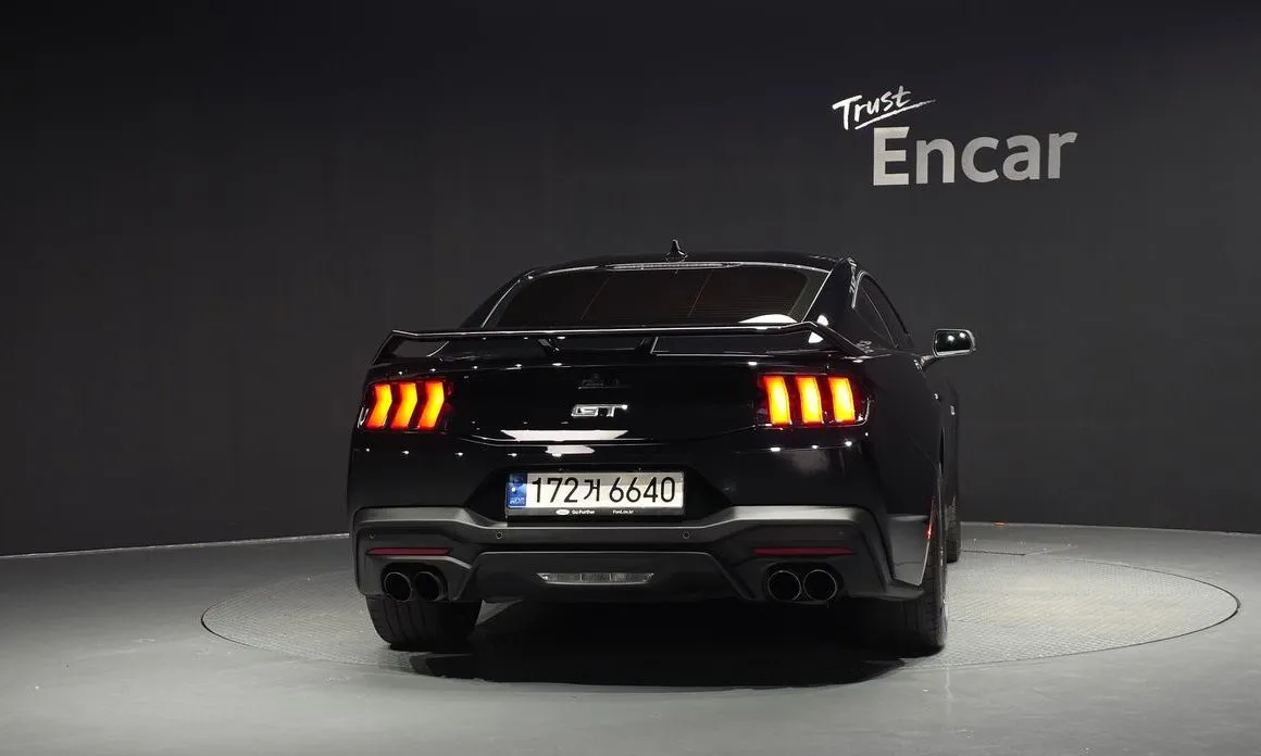 Ford Mustang — фото 3