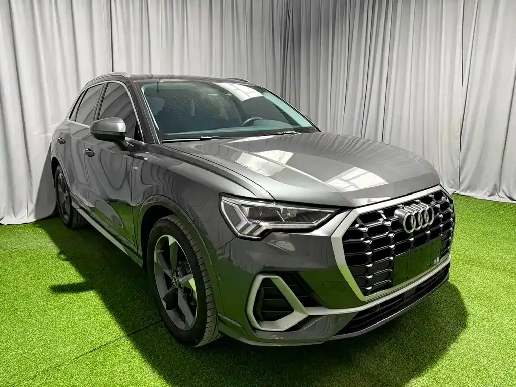 Audi Q3 — фото 7