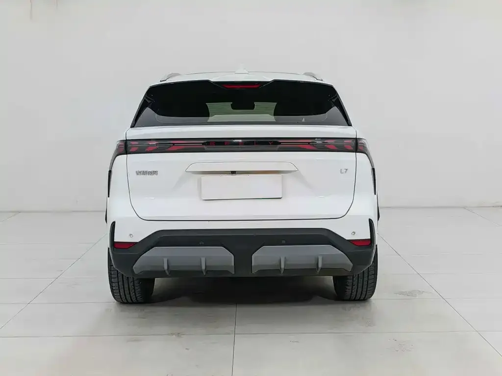 Geely Galaxy L7 — фото 10