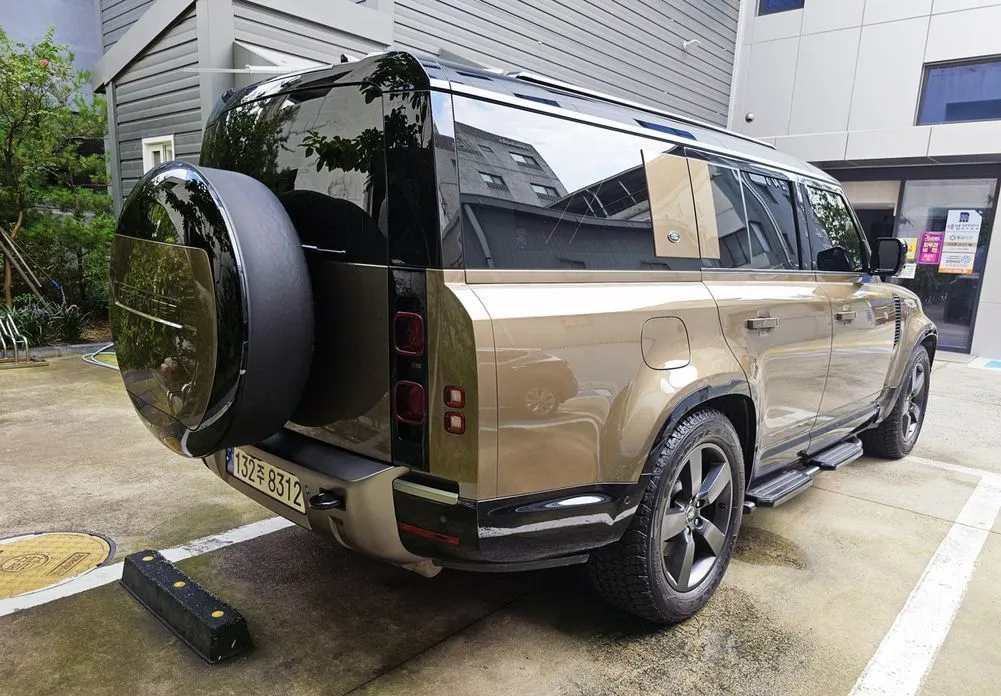 Land Rover Defender — фото 2