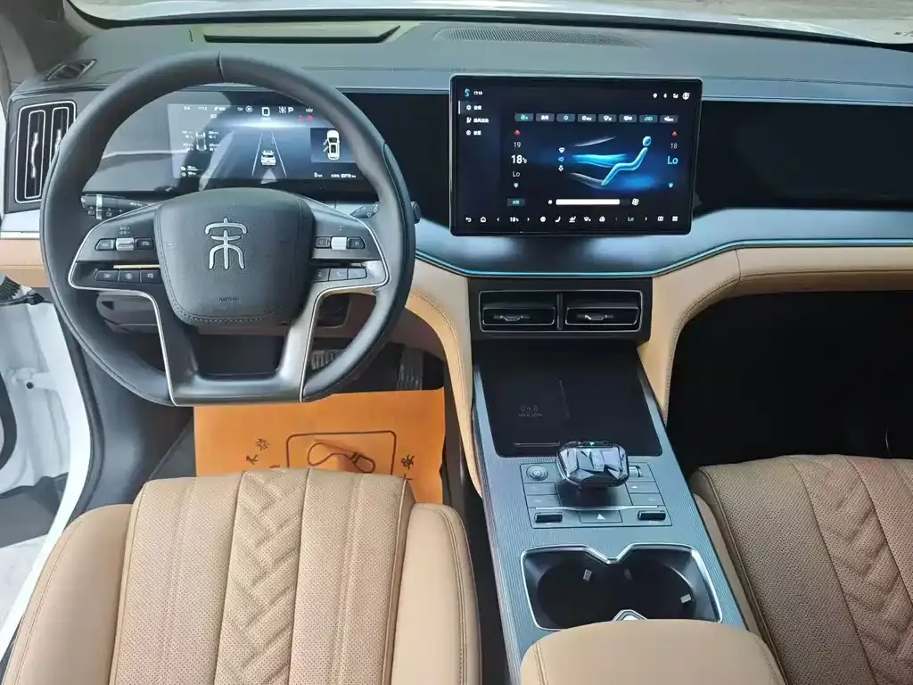 BYD L DM-i — фото 3