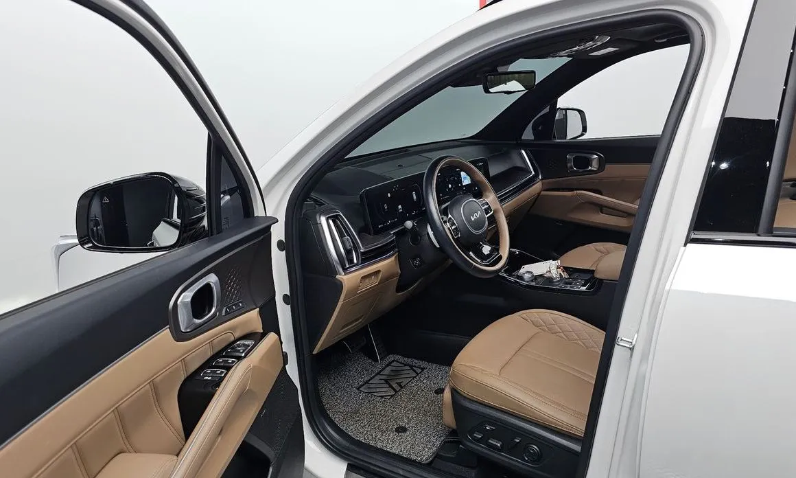 Kia Sorento — фото 8