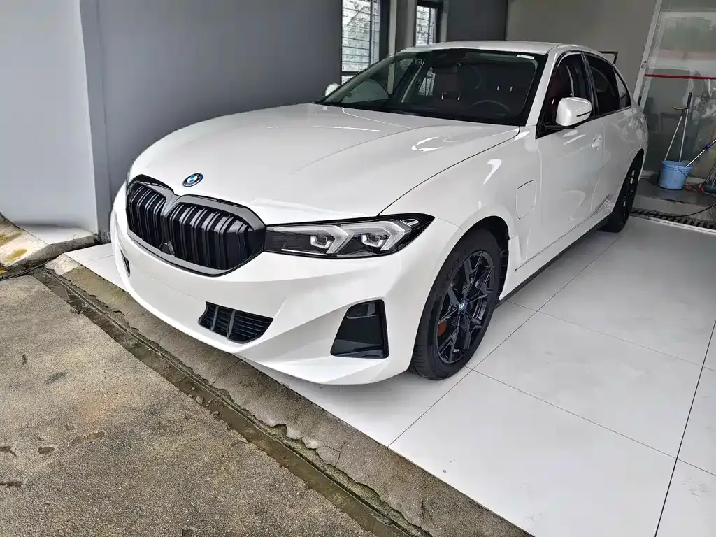 BMW i3 — фото 1