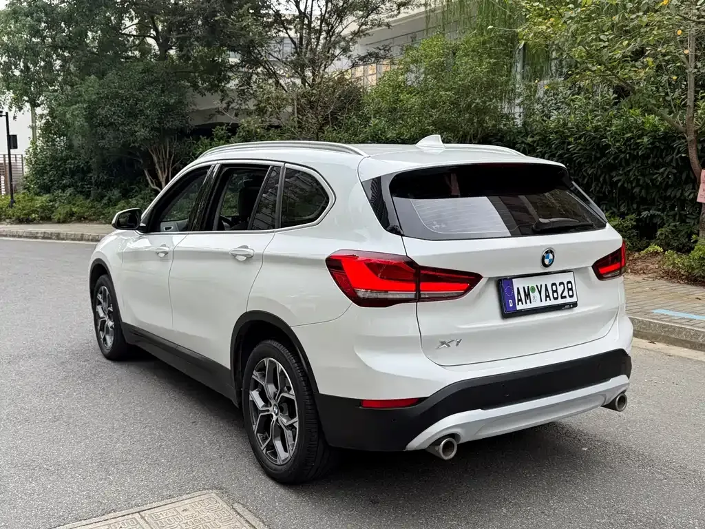 BMW X1 — фото 3