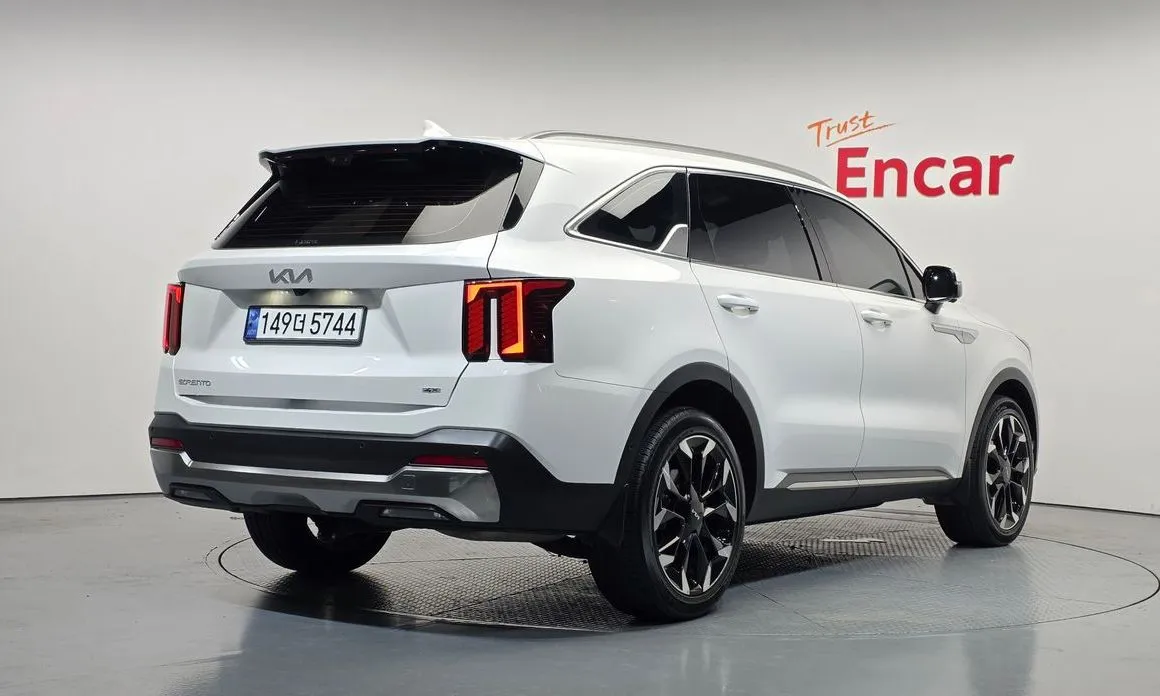 Kia Sorento — фото 5
