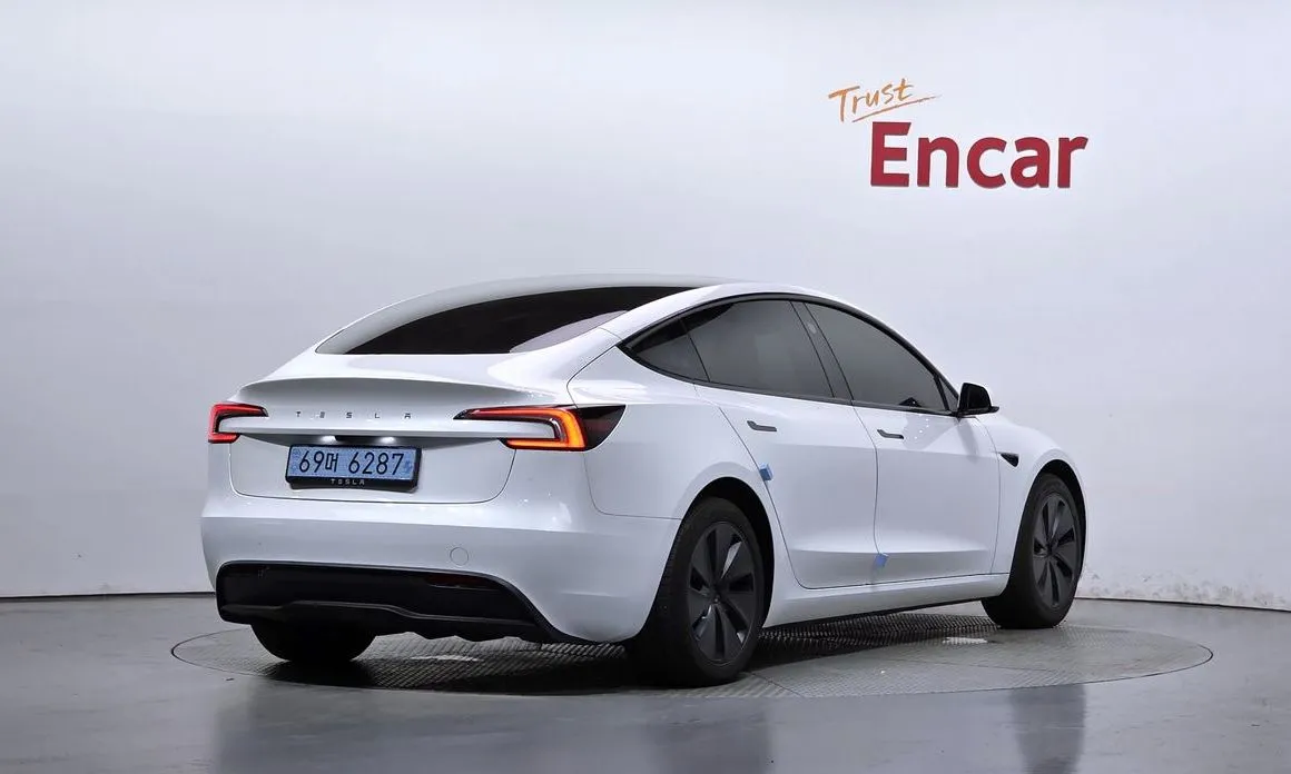 Tesla Model 3 — фото 2