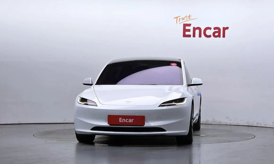 Tesla Model 3 — фото 9