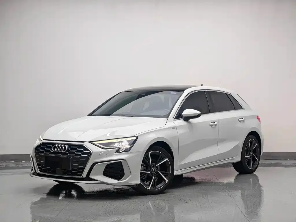 Audi A3 — фото 1