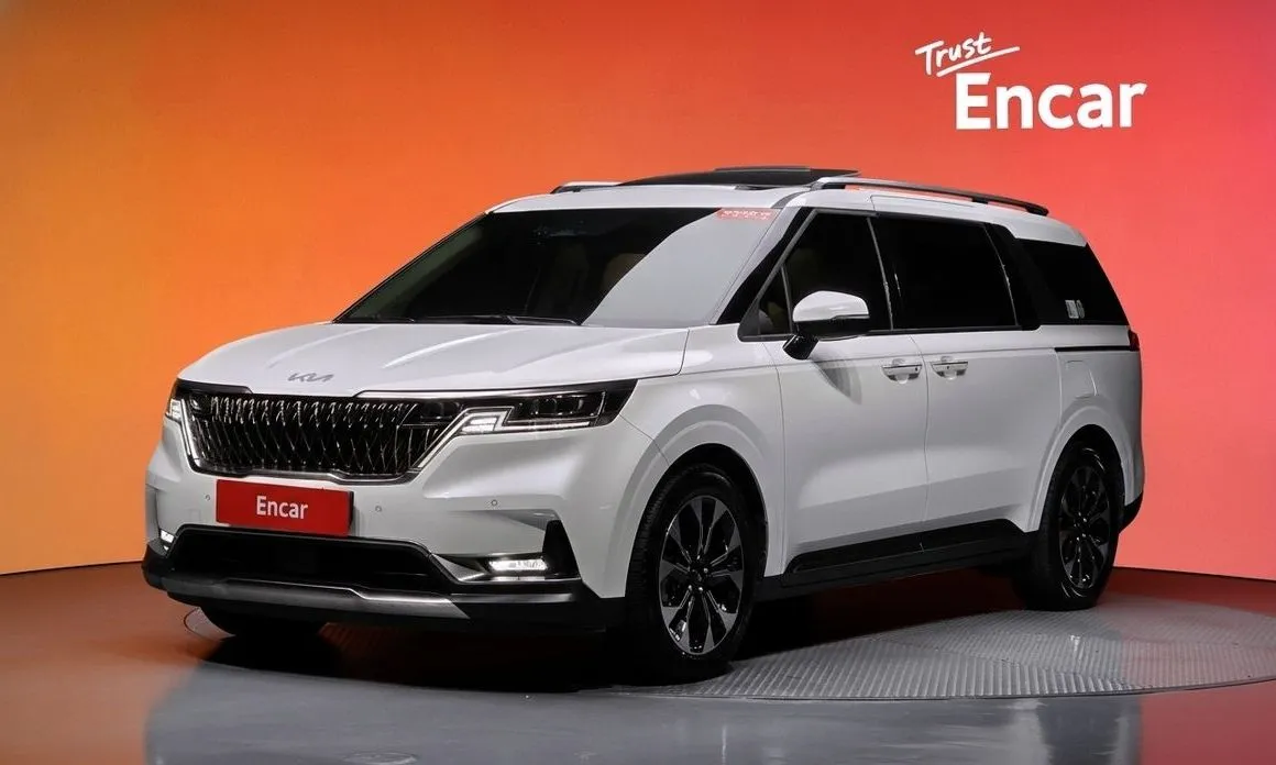 Kia Carnival — фото 1