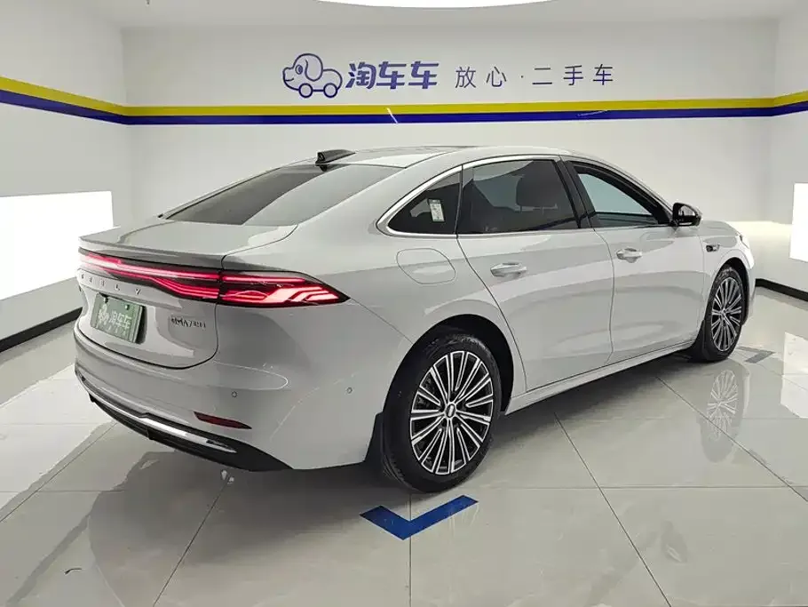 Geely Galaxy A7 EM — фото 2