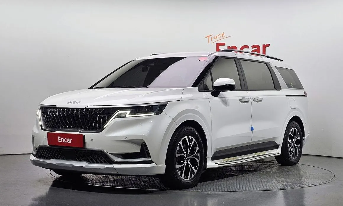 Kia Carnival — фото 1