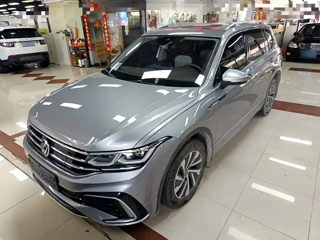 Volkswagen Tiguan L PHEV — фото 10