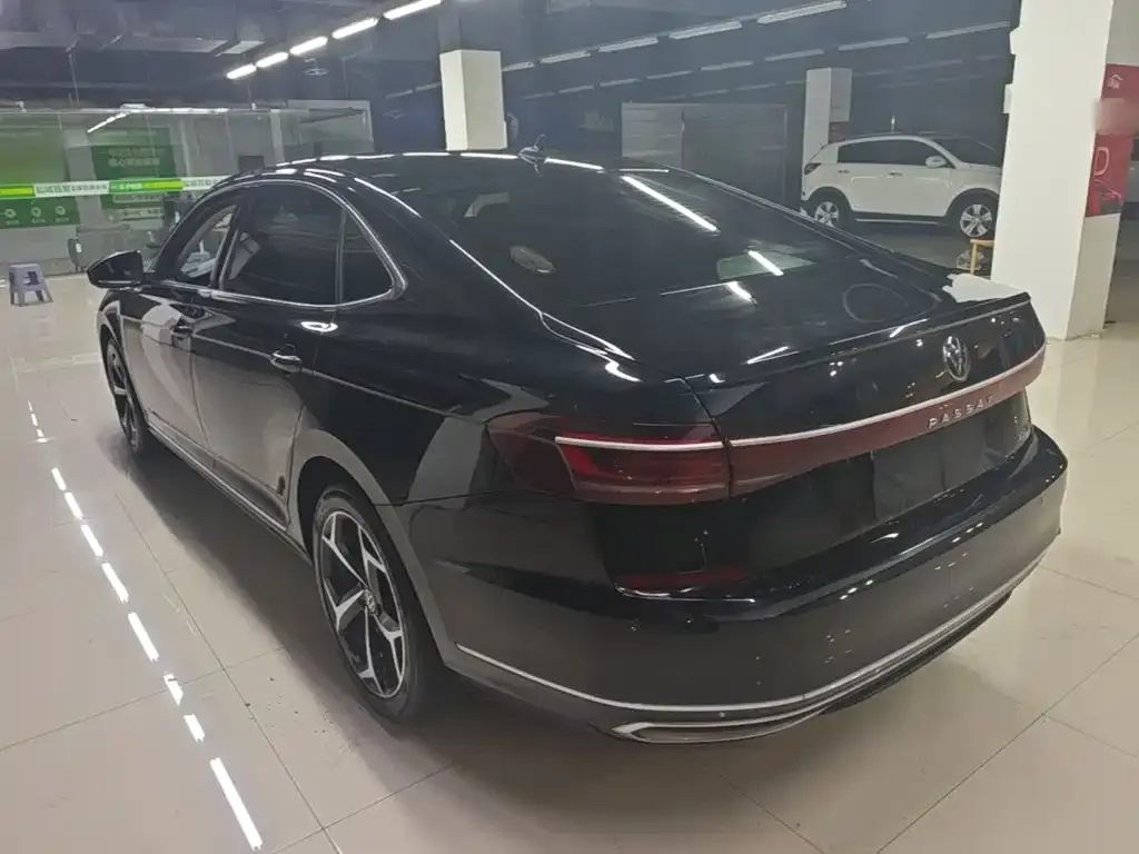 Volkswagen Passat — фото 4
