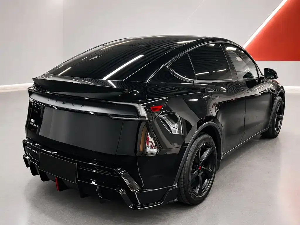 Tesla Model Y — фото 7